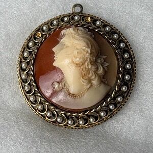 Vintage Arthur Pepper ART Pendant Oval Gold Tone Seed Pearls Raised Cameo
